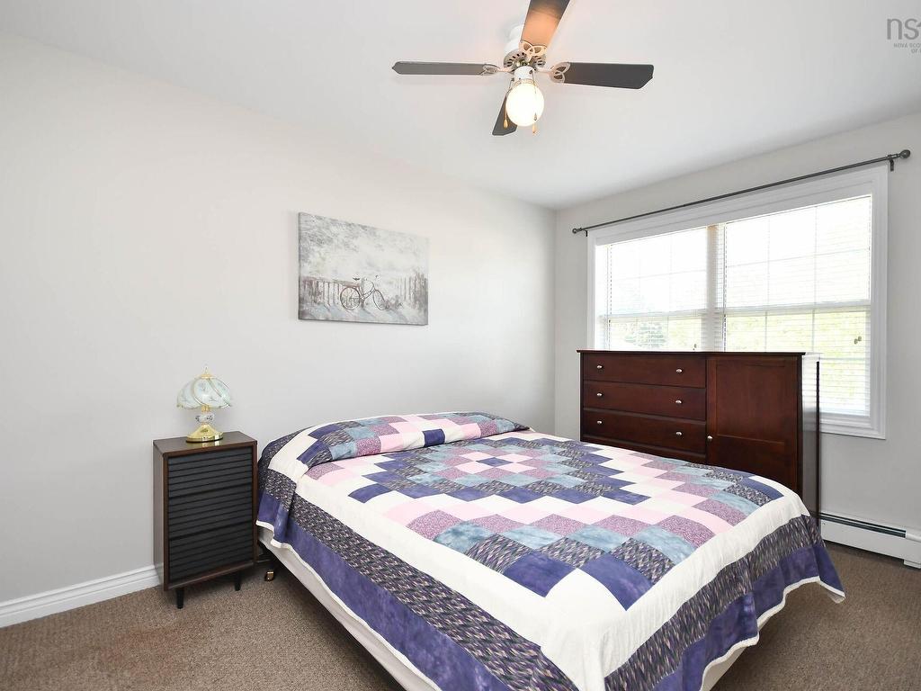 












31 Barry Crescent

,
Herring Cove,




NS
B3R 2L7


