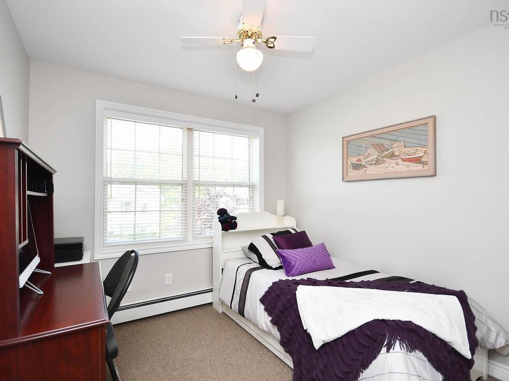 












31 Barry Crescent

,
Herring Cove,




NS
B3R 2L7

