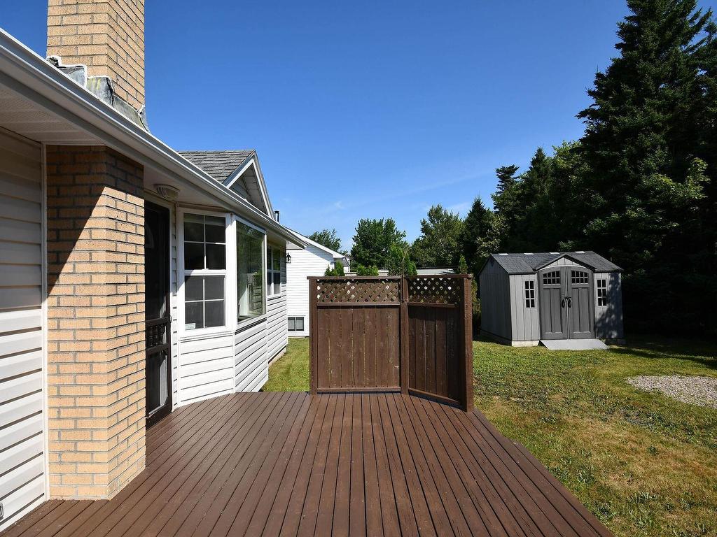 












31 Barry Crescent

,
Herring Cove,




NS
B3R 2L7


