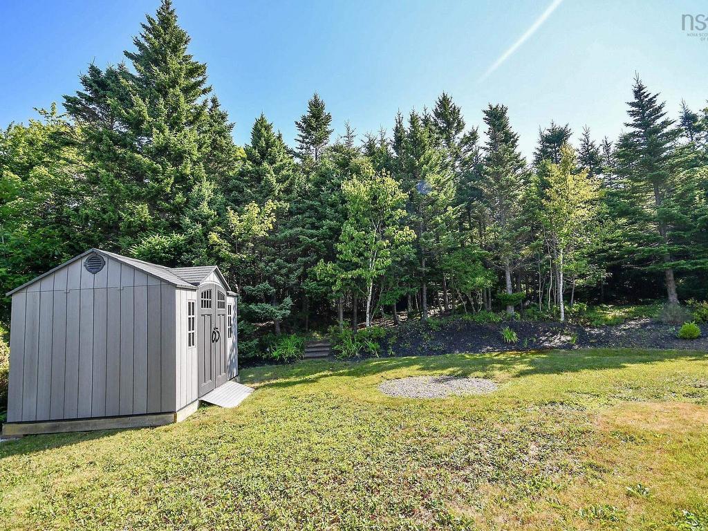 












31 Barry Crescent

,
Herring Cove,




NS
B3R 2L7

