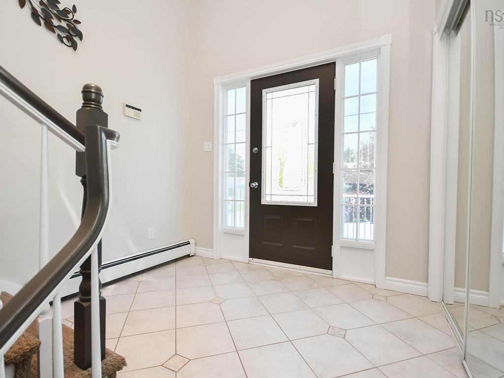 












31 Barry Crescent

,
Herring Cove,




NS
B3R 2L7

