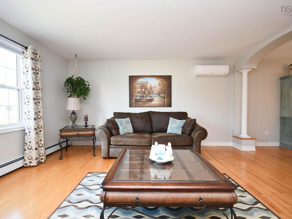 












31 Barry Crescent

,
Herring Cove,




NS
B3R 2L7


