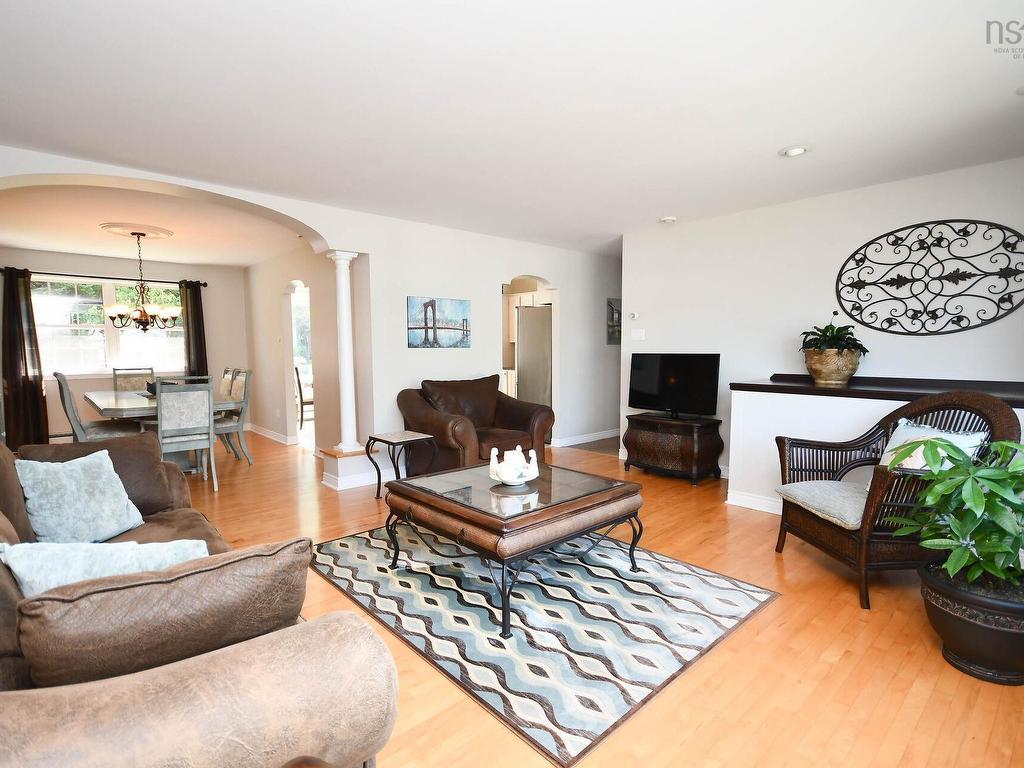 












31 Barry Crescent

,
Herring Cove,




NS
B3R 2L7

