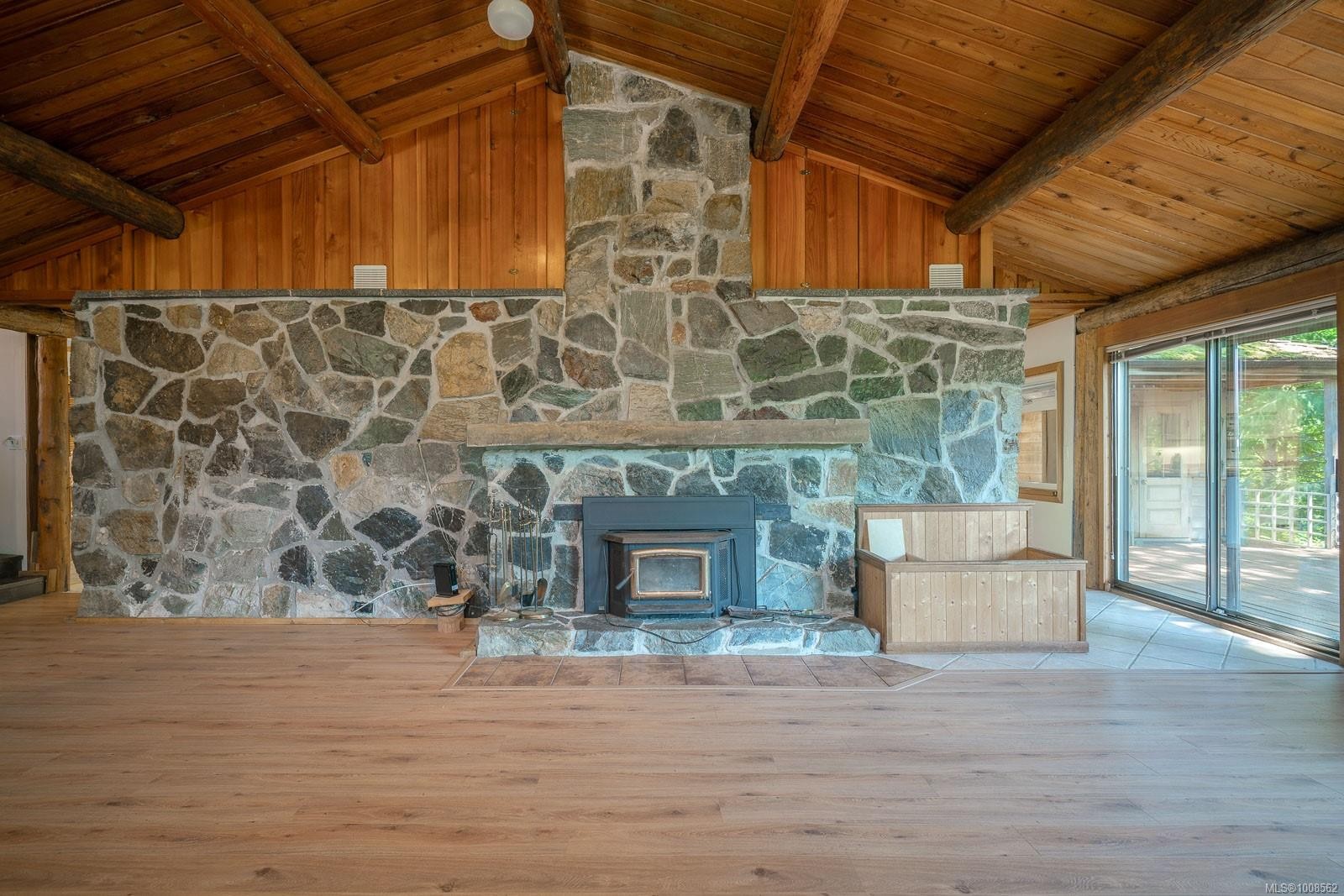 









300&304


DEER

Rd,
Lake Cowichan,




BC
V0R 2G0

