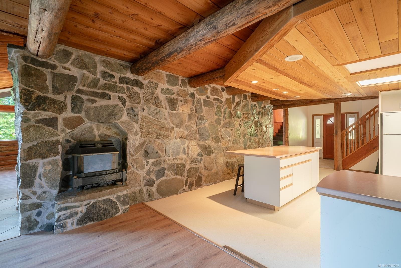 









300&304


DEER

Rd,
Lake Cowichan,




BC
V0R 2G0

