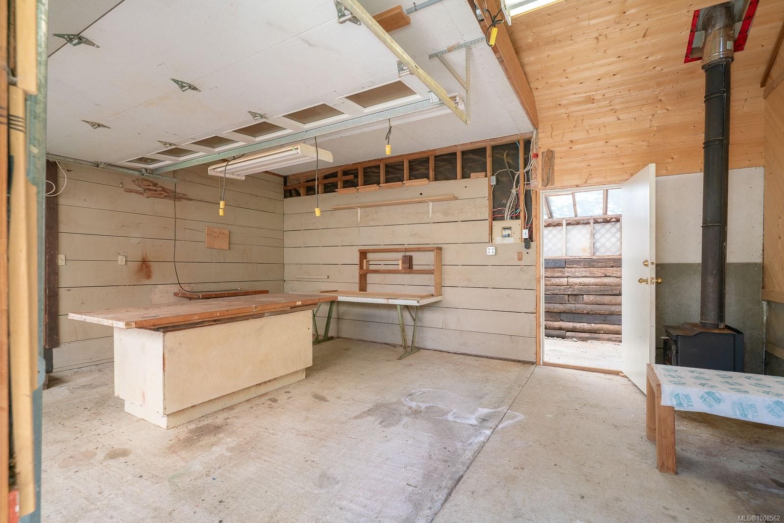 









300&304


DEER

Rd,
Lake Cowichan,




BC
V0R 2G0

