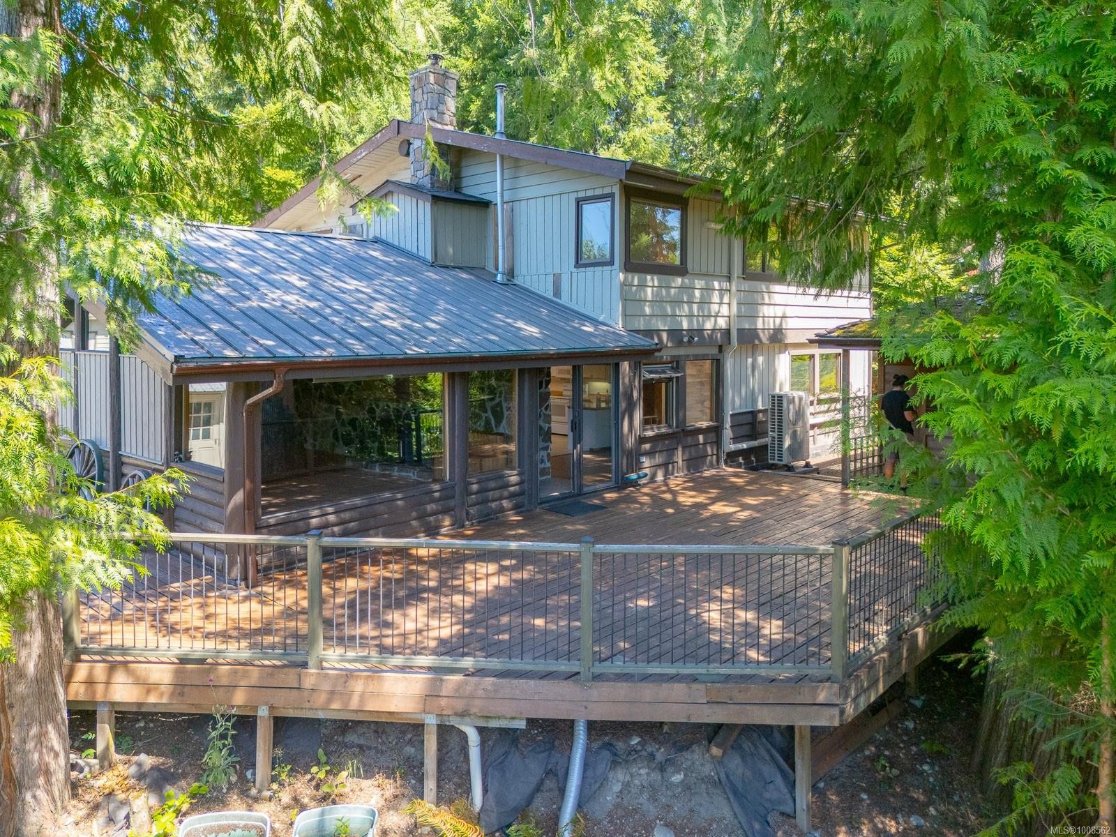 









300&304


DEER

Rd,
Lake Cowichan,




BC
V0R 2G0

