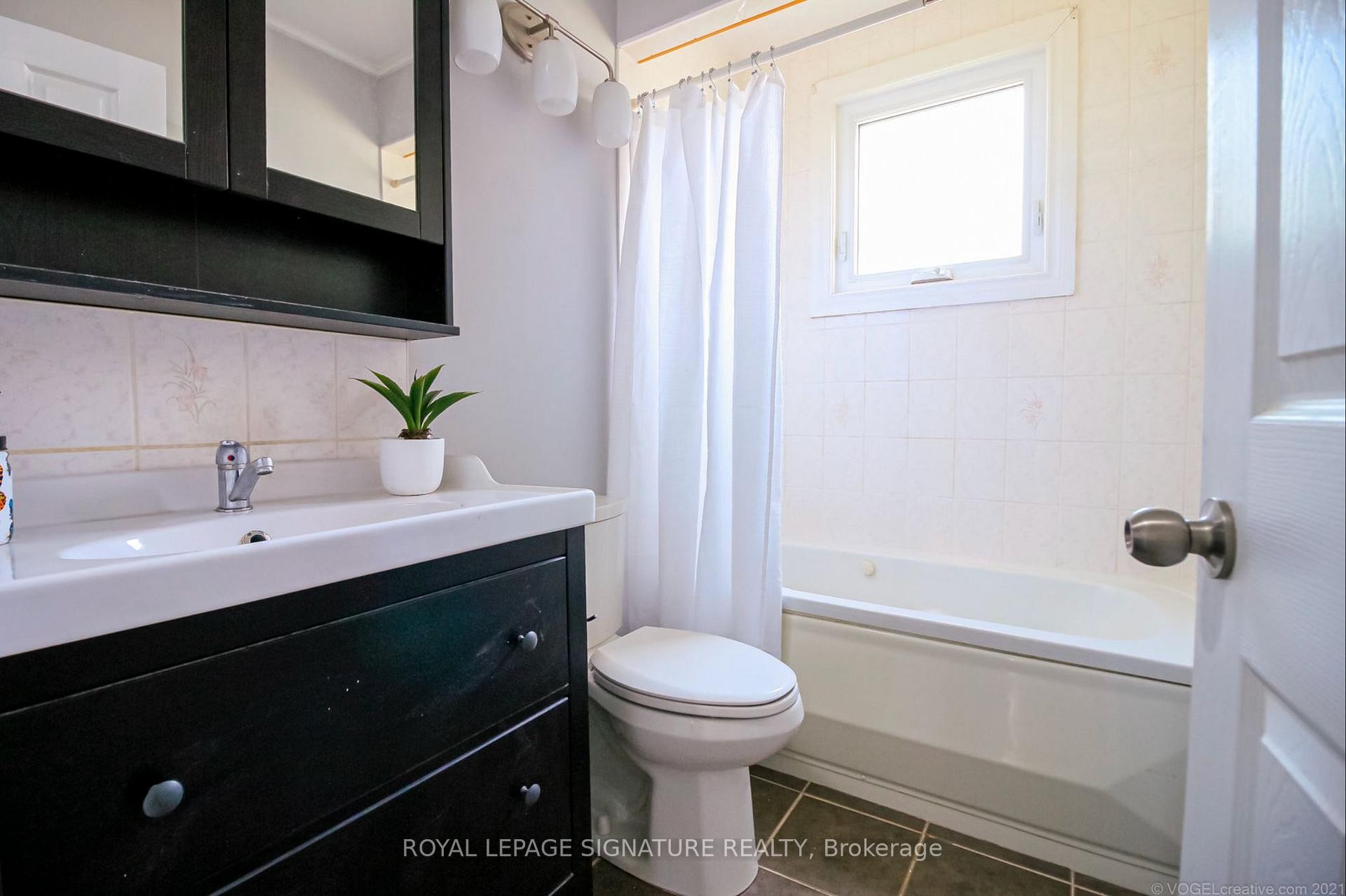 









33


Behan

Street,
Hamilton,




ON
L8T 4N5

