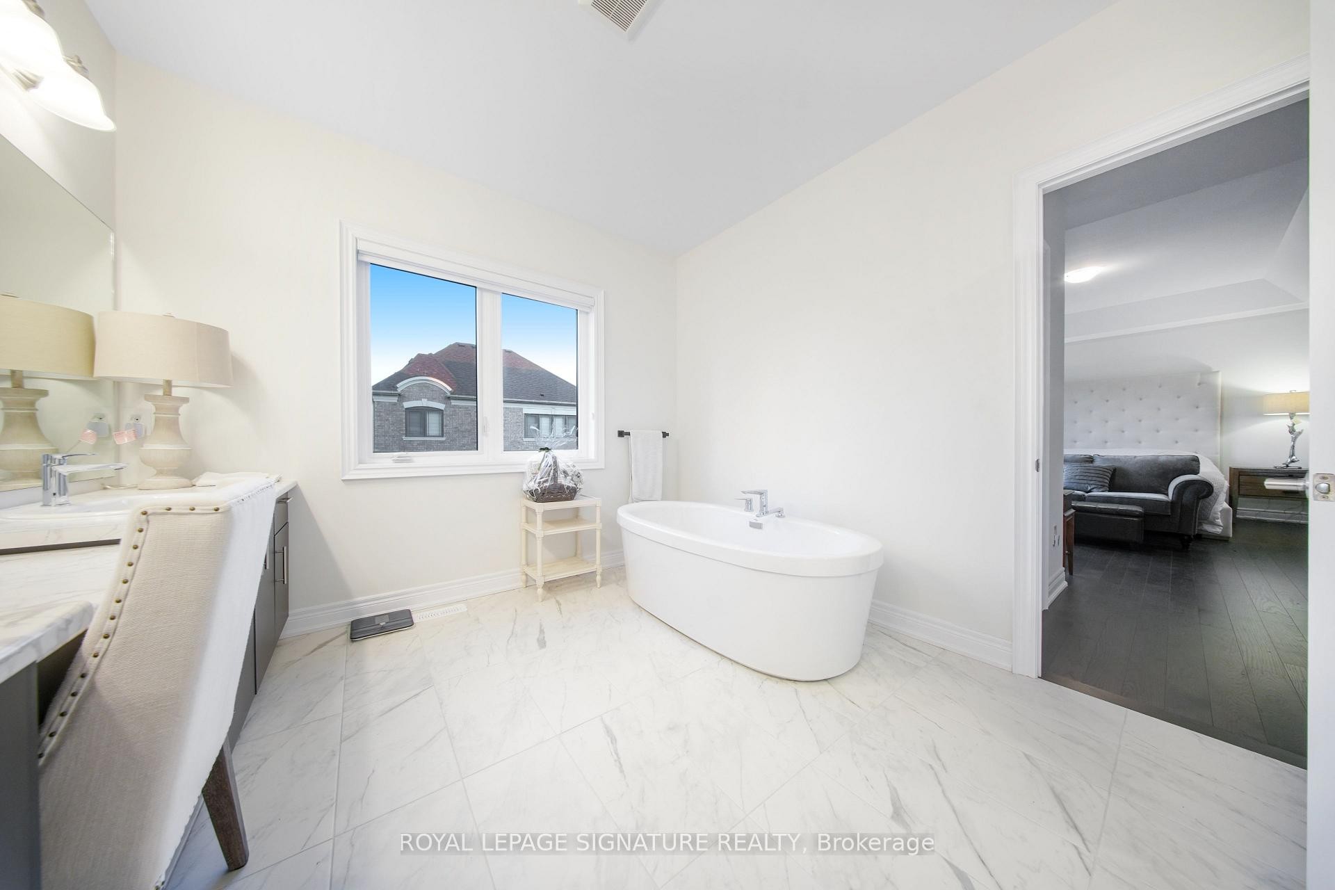 









2406


Charles Cornwall

Avenue,
Oakville,




ON
L6M 5M4


