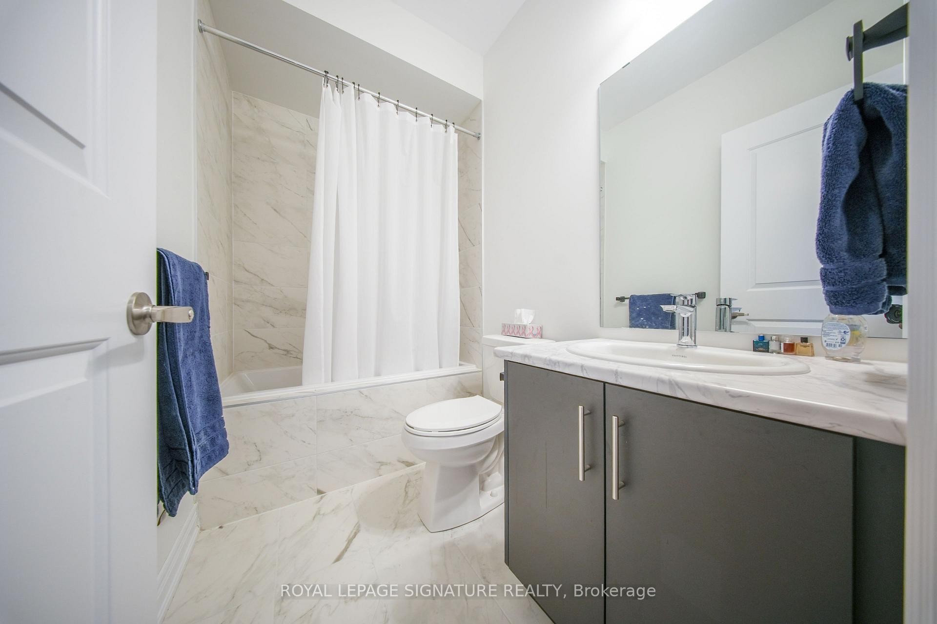 









2406


Charles Cornwall

Avenue,
Oakville,




ON
L6M 5M4

