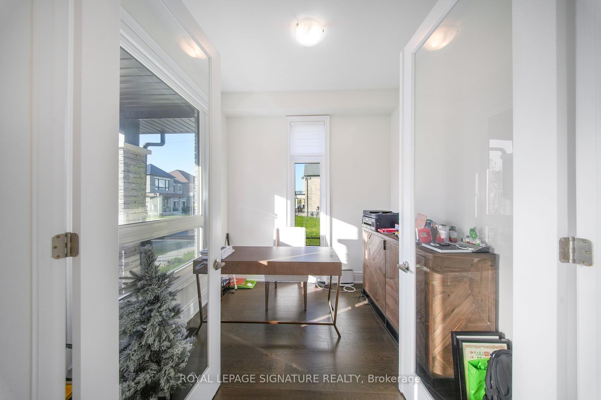 









2406


Charles Cornwall

Avenue,
Oakville,




ON
L6M 5M4

