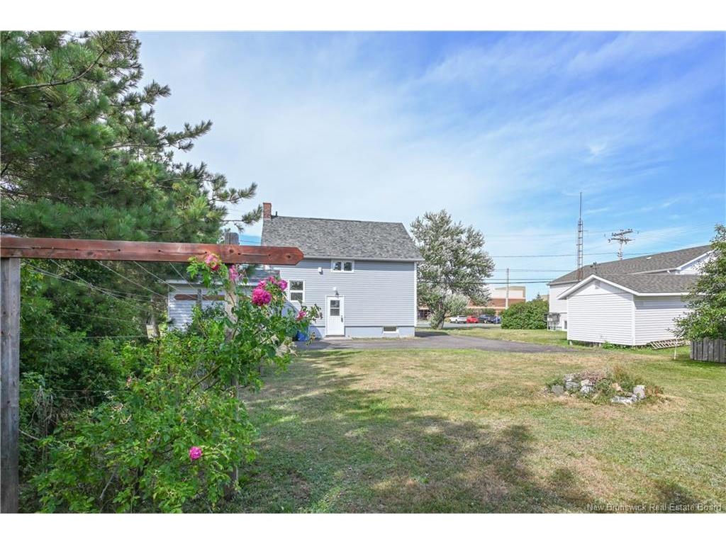 









225


de l'Eglise

AVE,
Shippagan,




NB
E8S 2K4

