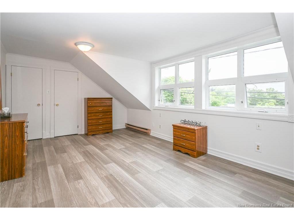 









225


de l'Eglise

AVE,
Shippagan,




NB
E8S 2K4

