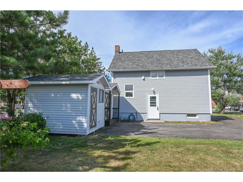 









225


de l'Eglise

AVE,
Shippagan,




NB
E8S 2K4

