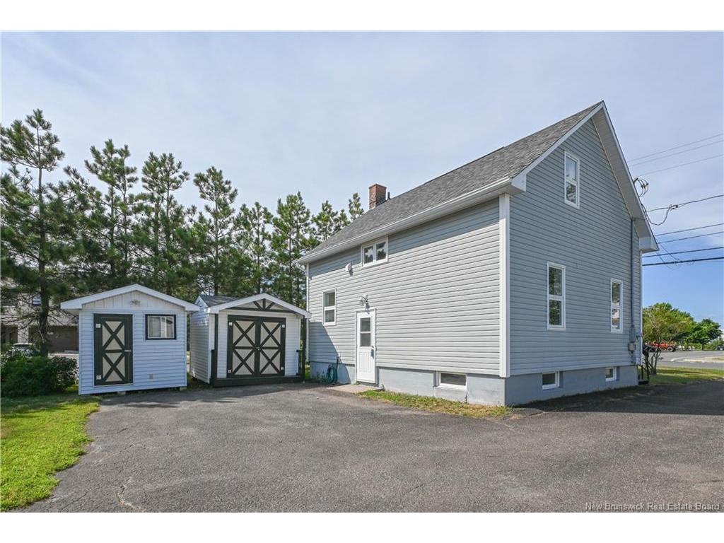 









225


de l'Eglise

AVE,
Shippagan,




NB
E8S 2K4

