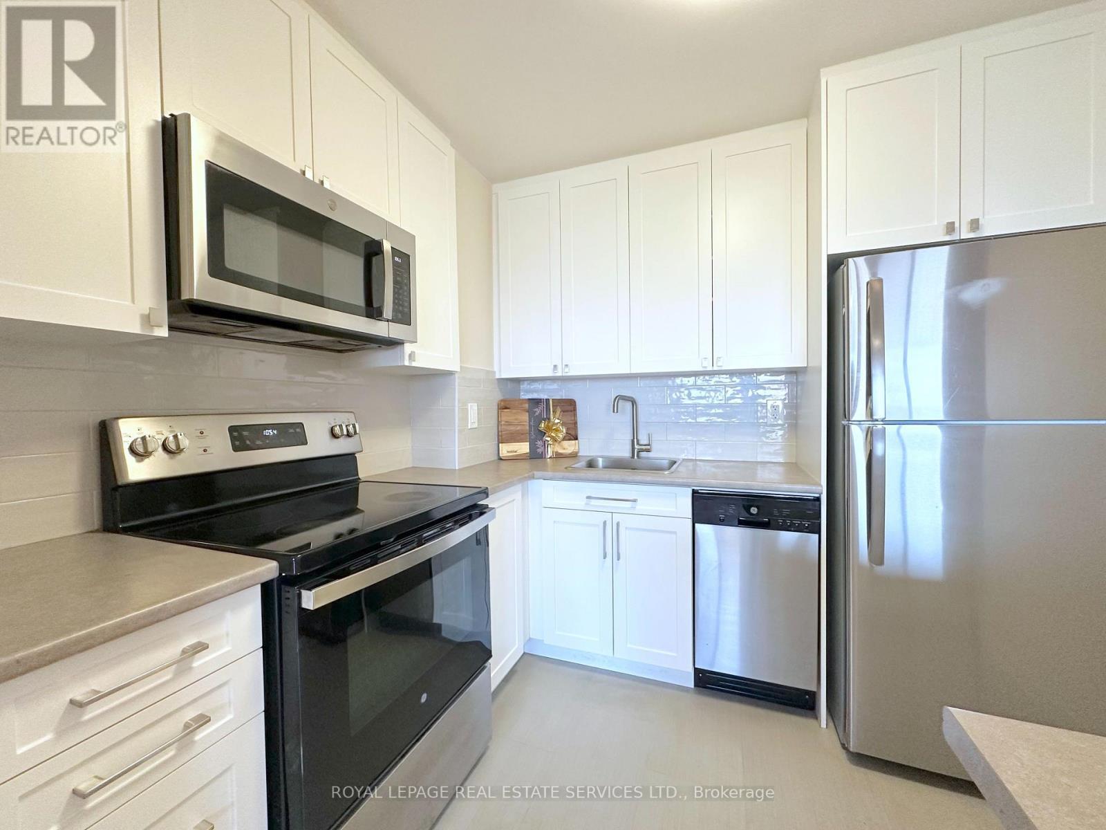 












2019 - 30 DENTON AVENUE

,
Toronto,




Ontario
M1L4P2

