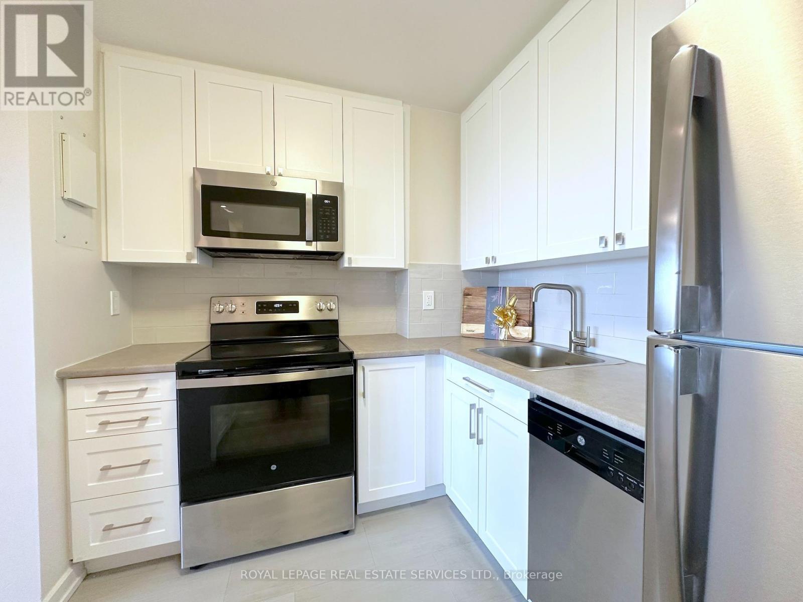 












2019 - 30 DENTON AVENUE

,
Toronto,




Ontario
M1L4P2

