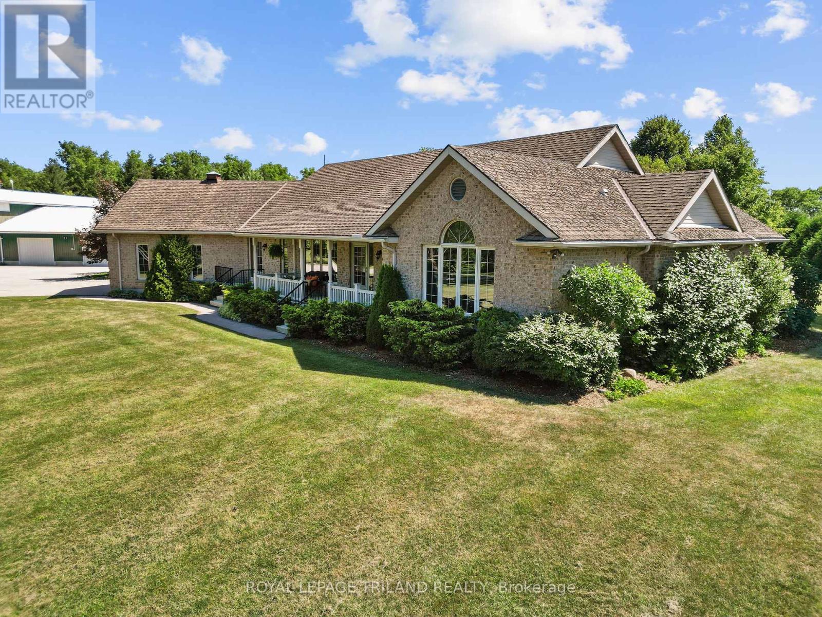 












22164 DUNDONALD ROAD

,
Southwest Middlesex,







Ontario
N0L1M0

