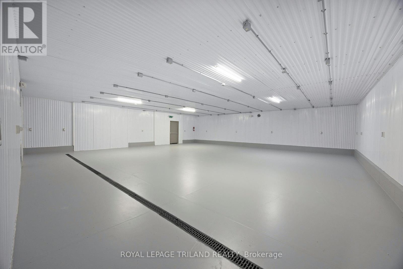 












22164 DUNDONALD ROAD

,
Southwest Middlesex,







Ontario
N0L1M0

