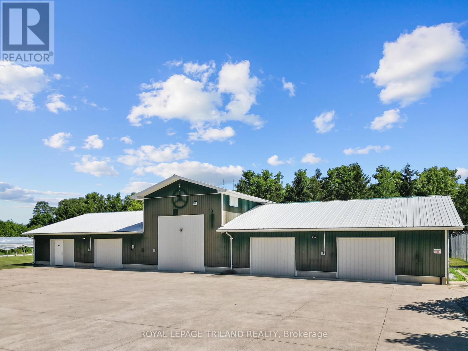 












22164 DUNDONALD ROAD

,
Southwest Middlesex,







Ontario
N0L1M0

