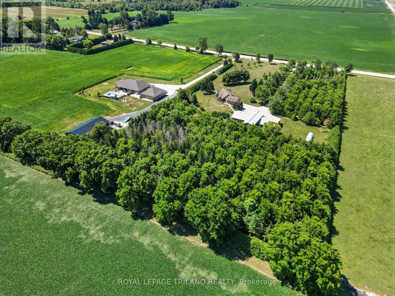 












22164 DUNDONALD ROAD

,
Southwest Middlesex,







Ontario
N0L1M0

