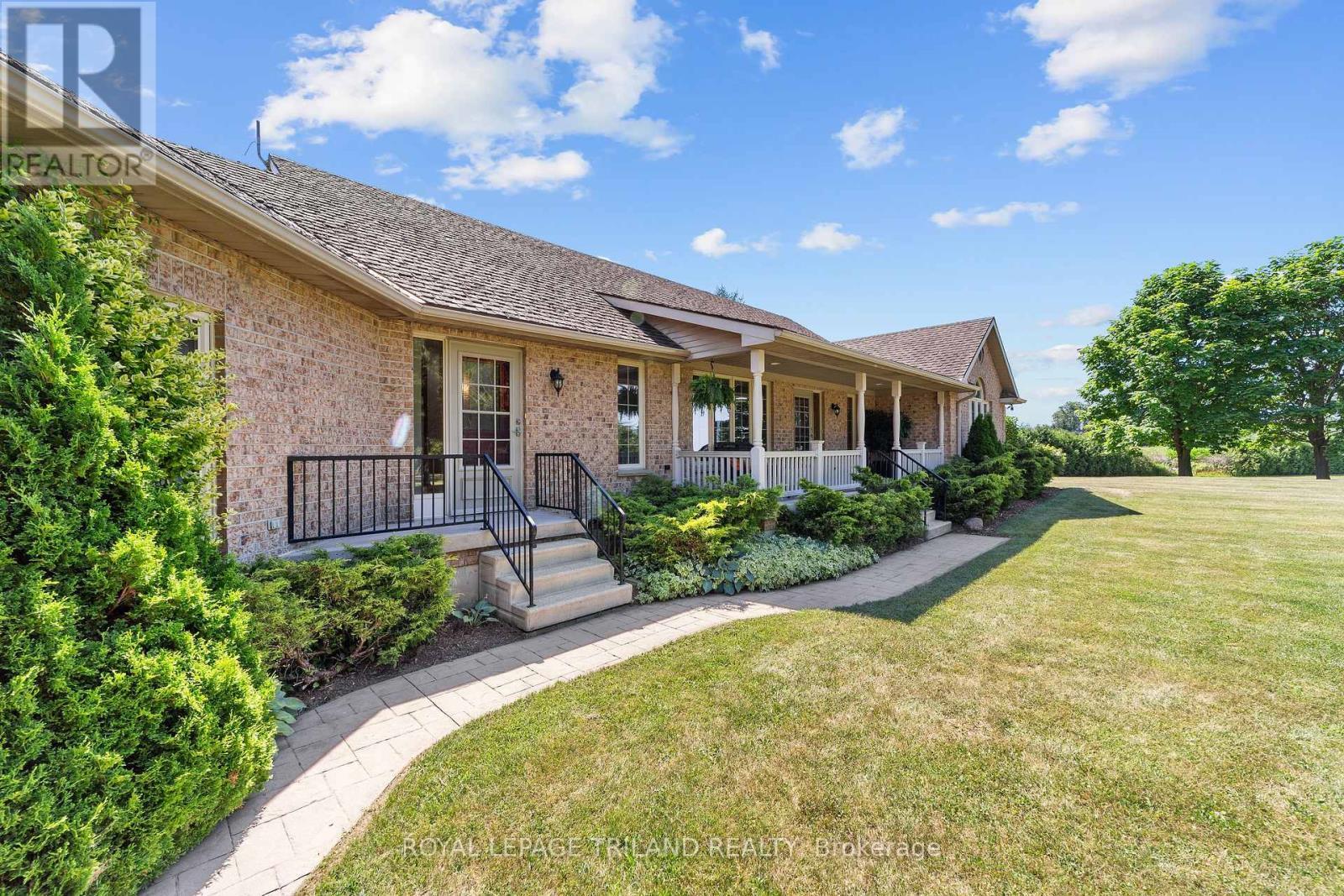 












22164 DUNDONALD ROAD

,
Southwest Middlesex,







Ontario
N0L1M0

