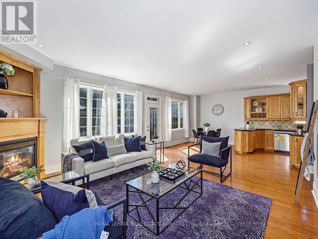












37 MAYDOLPH ROAD

,
Toronto,




Ontario
M9B1V9

