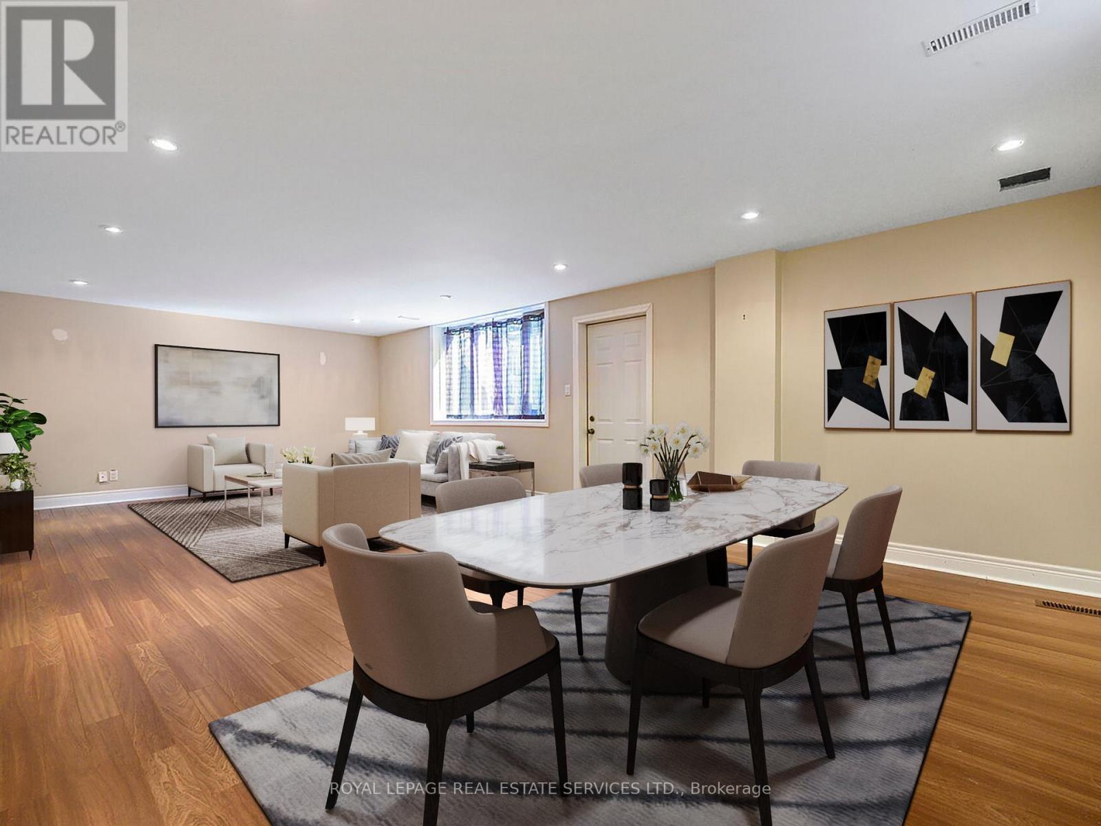 












37 MAYDOLPH ROAD

,
Toronto,




Ontario
M9B1V9

