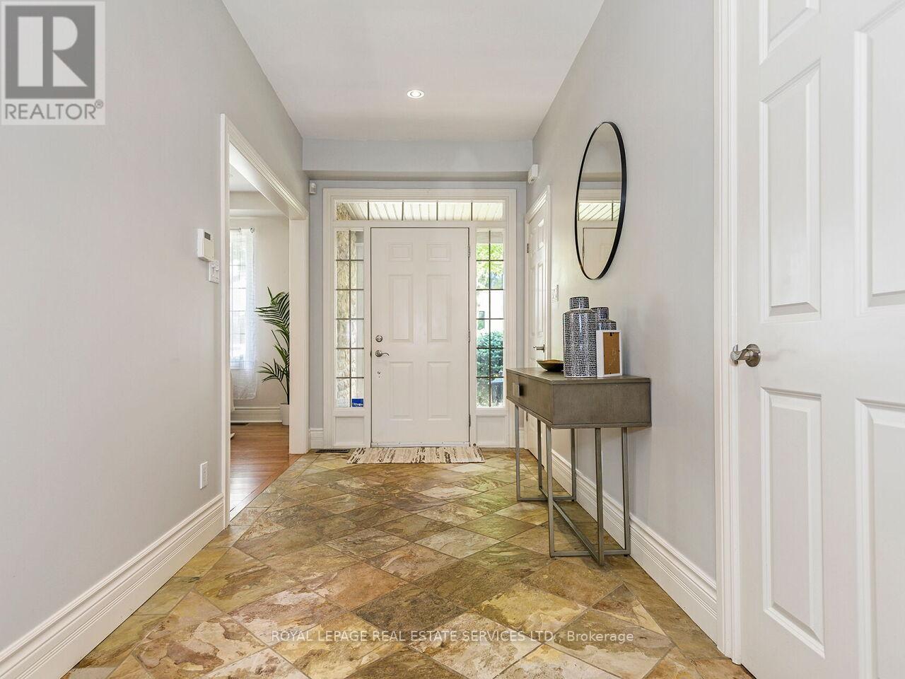 












37 MAYDOLPH ROAD

,
Toronto,




Ontario
M9B1V9

