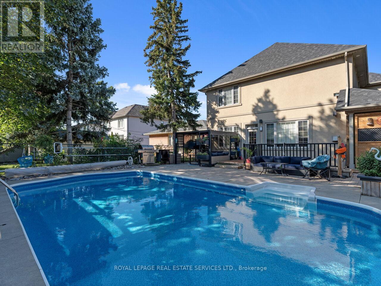 












37 MAYDOLPH ROAD

,
Toronto,




Ontario
M9B1V9

