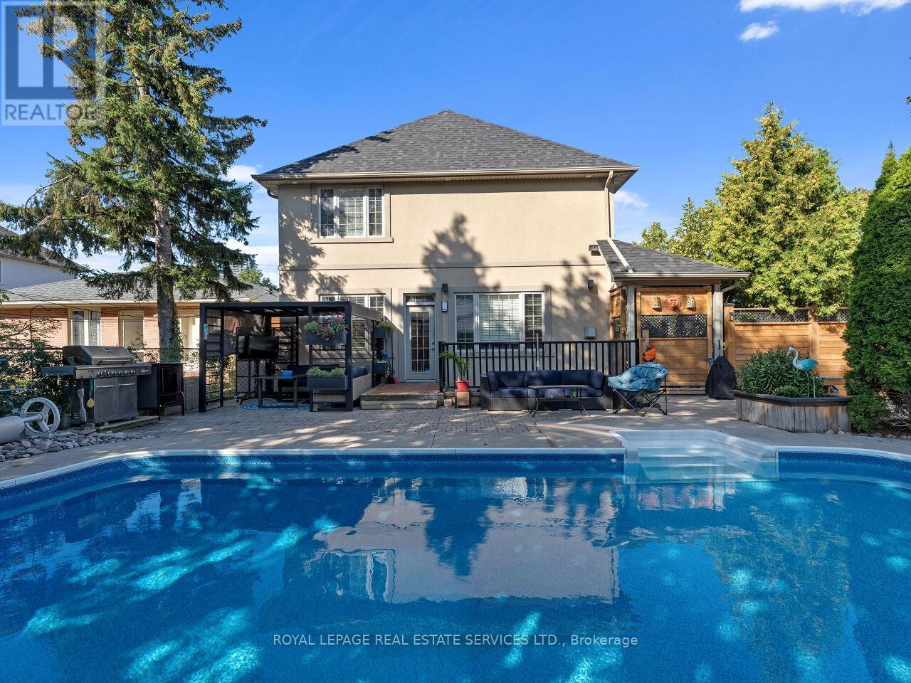 












37 MAYDOLPH ROAD

,
Toronto,




Ontario
M9B1V9

