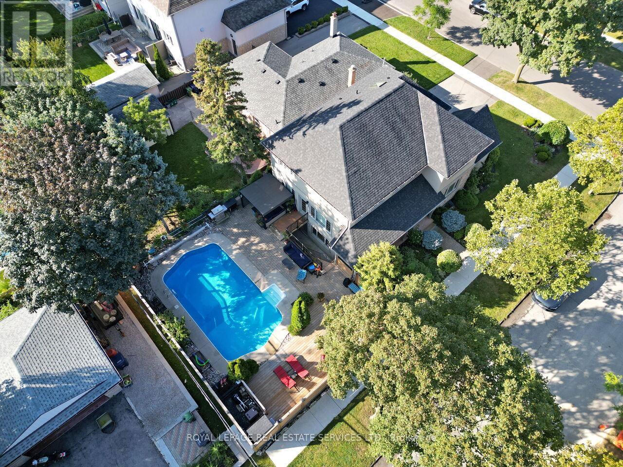 












37 MAYDOLPH ROAD

,
Toronto,




Ontario
M9B1V9

