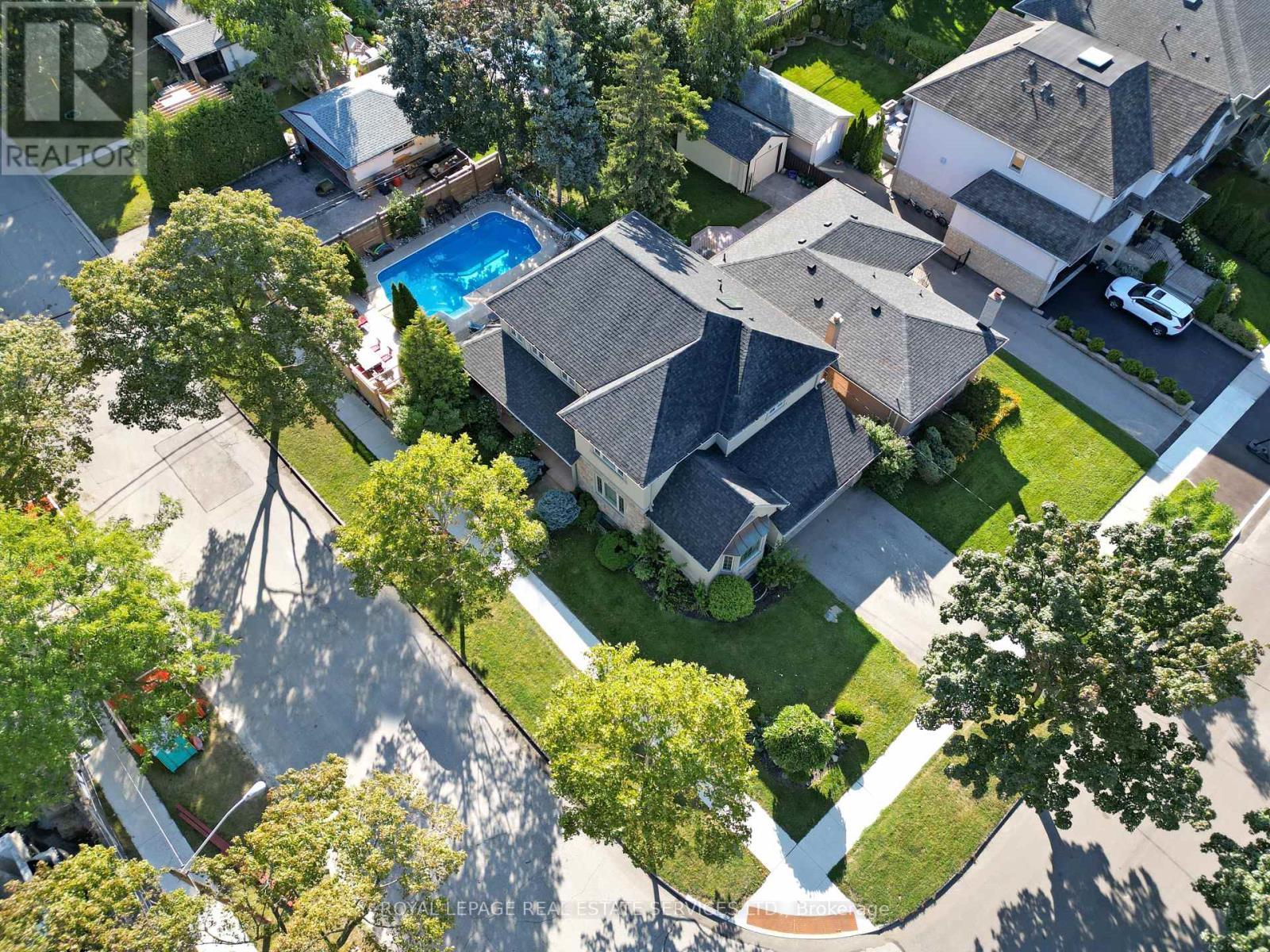 












37 MAYDOLPH ROAD

,
Toronto,




Ontario
M9B1V9

