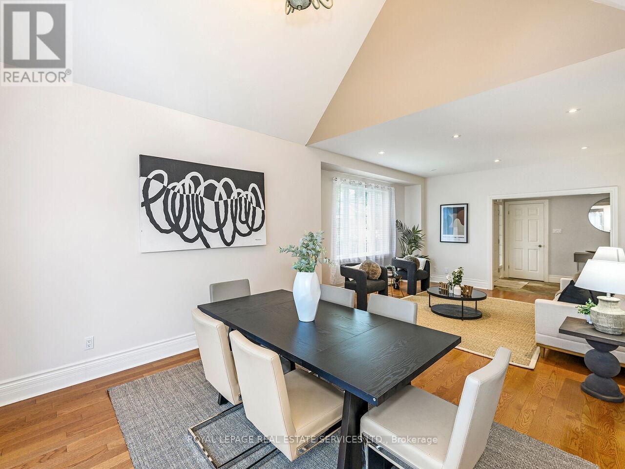 












37 MAYDOLPH ROAD

,
Toronto,




Ontario
M9B1V9

