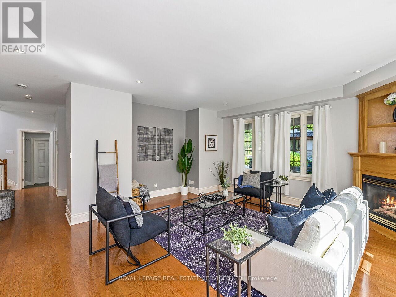 












37 MAYDOLPH ROAD

,
Toronto,




Ontario
M9B1V9

