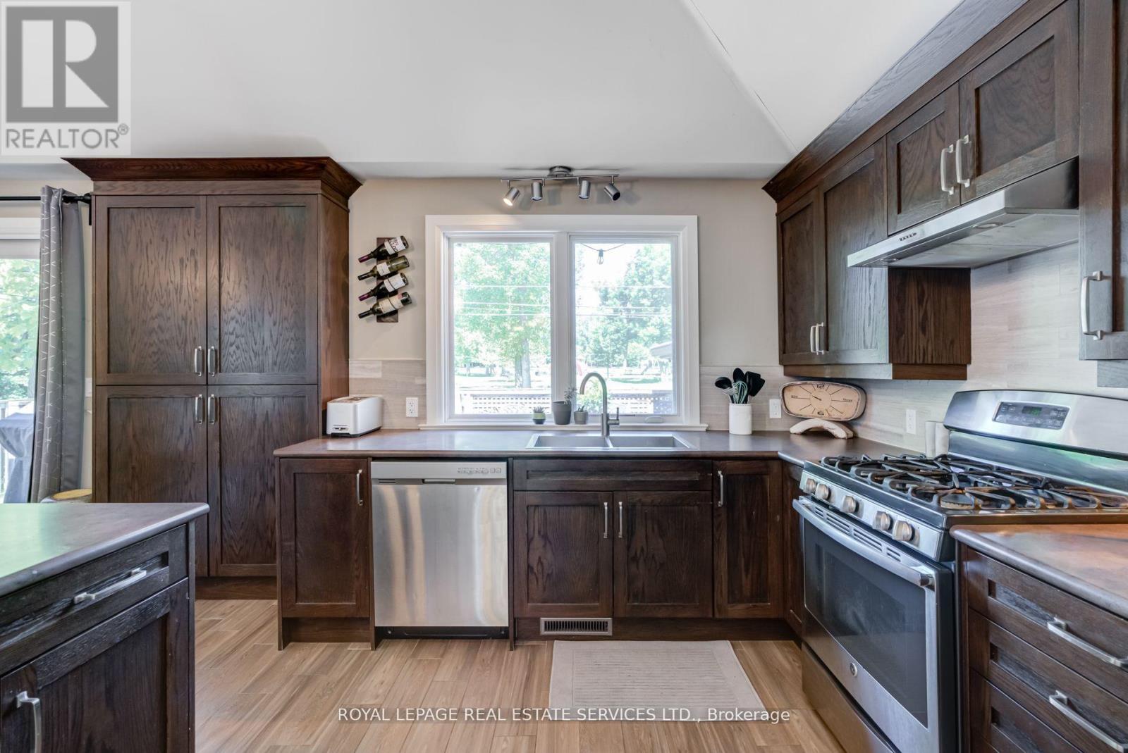 












194 SYLVAN AVENUE

,
Toronto,




Ontario
M1E1A3

