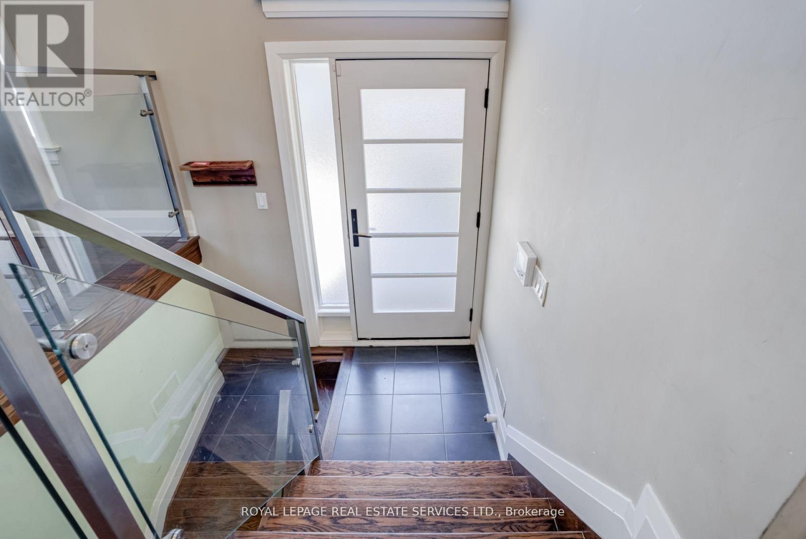 












194 SYLVAN AVENUE

,
Toronto,




Ontario
M1E1A3

