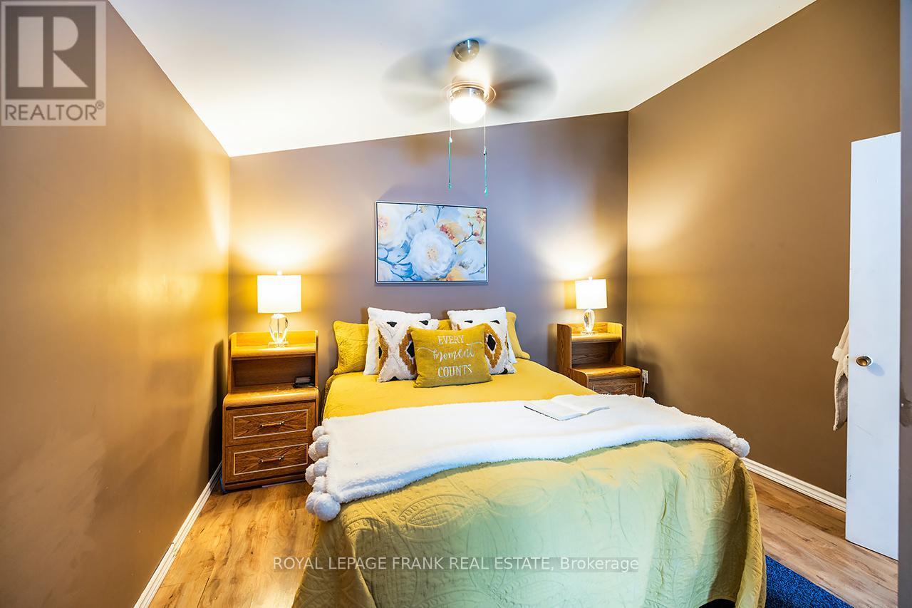 












121 BALL POINT ROAD

,
Kawartha Lakes (Little Britain),




Ontario
K0M2C0

