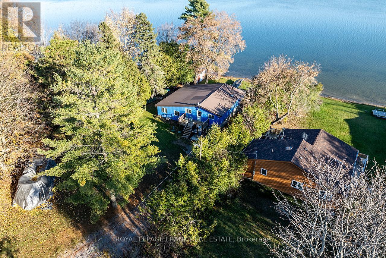












121 BALL POINT ROAD

,
Kawartha Lakes (Little Britain),




Ontario
K0M2C0

