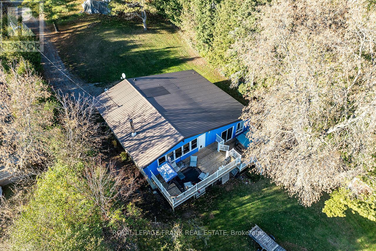 












121 BALL POINT ROAD

,
Kawartha Lakes (Little Britain),




Ontario
K0M2C0

