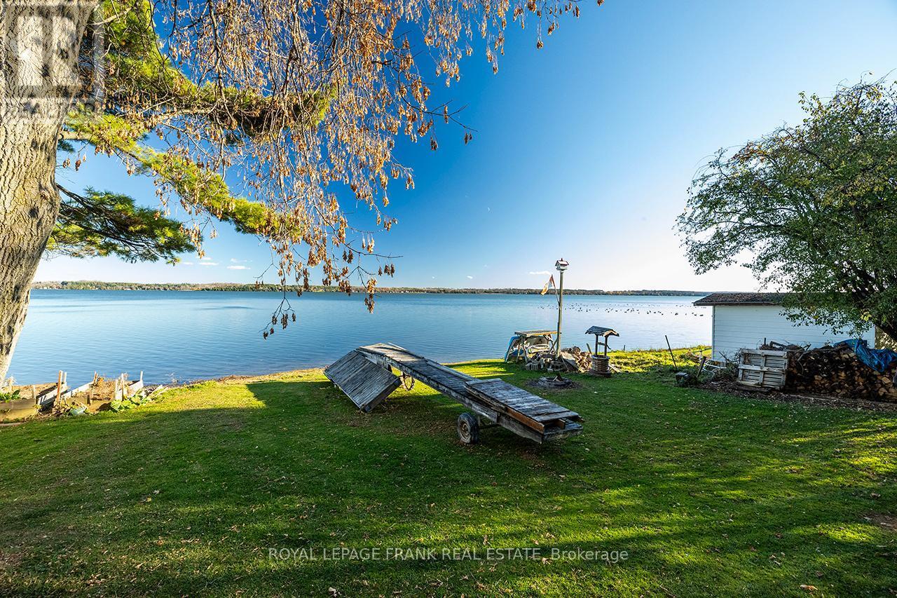 












121 BALL POINT ROAD

,
Kawartha Lakes (Little Britain),




Ontario
K0M2C0

