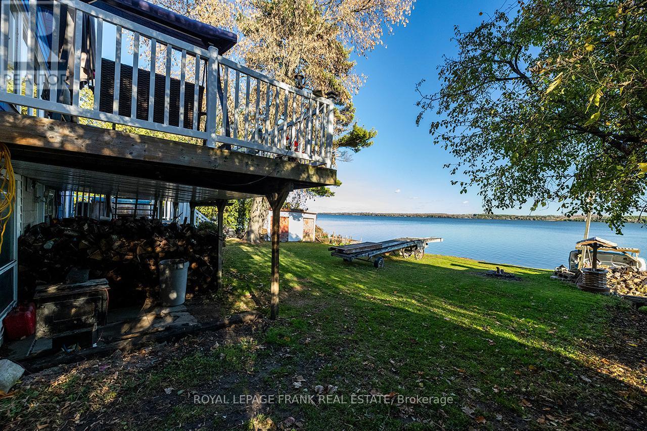 












121 BALL POINT ROAD

,
Kawartha Lakes (Little Britain),




Ontario
K0M2C0

