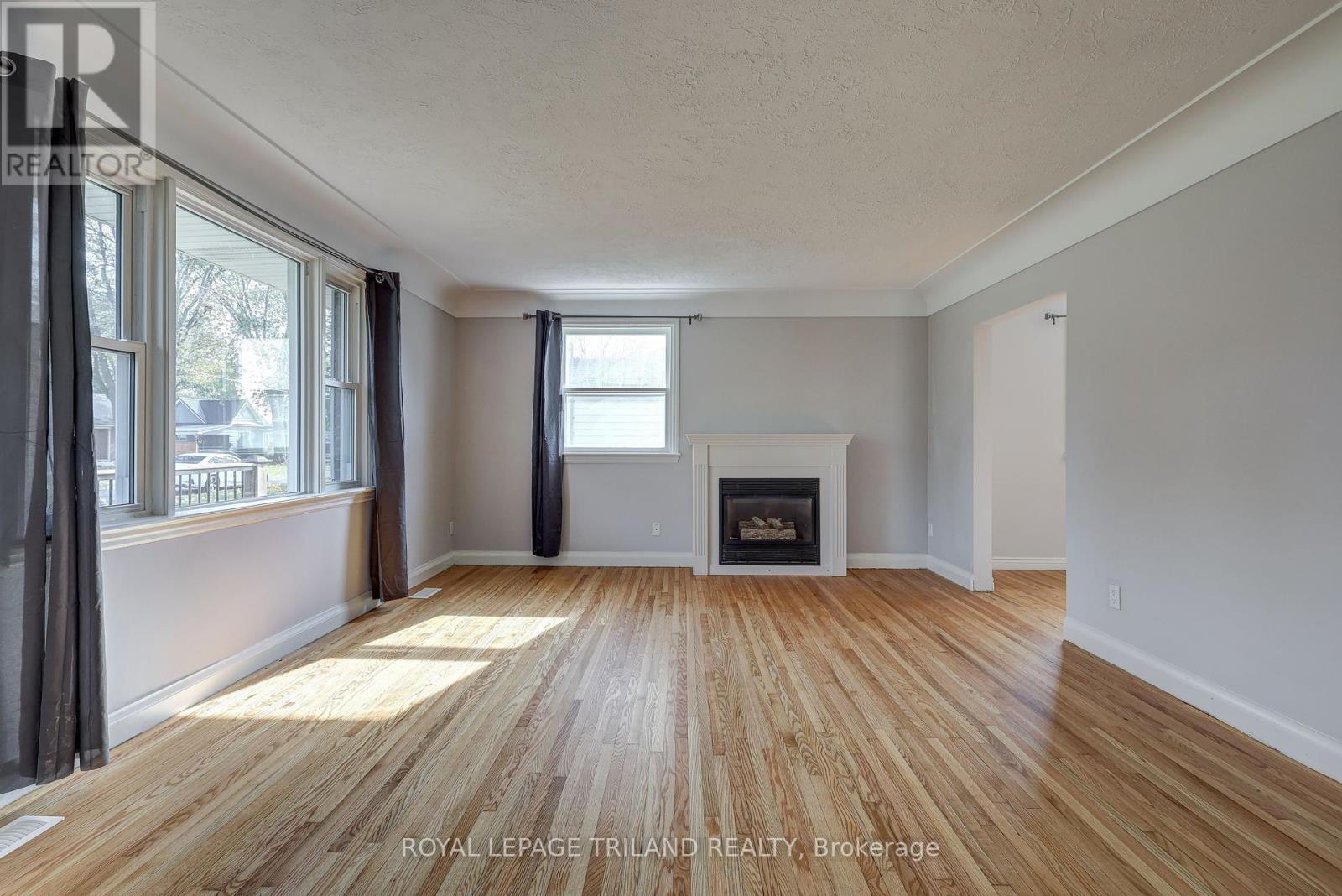 












266 ALMA STREET

,
St. Thomas,




Ontario
N5P3B8

