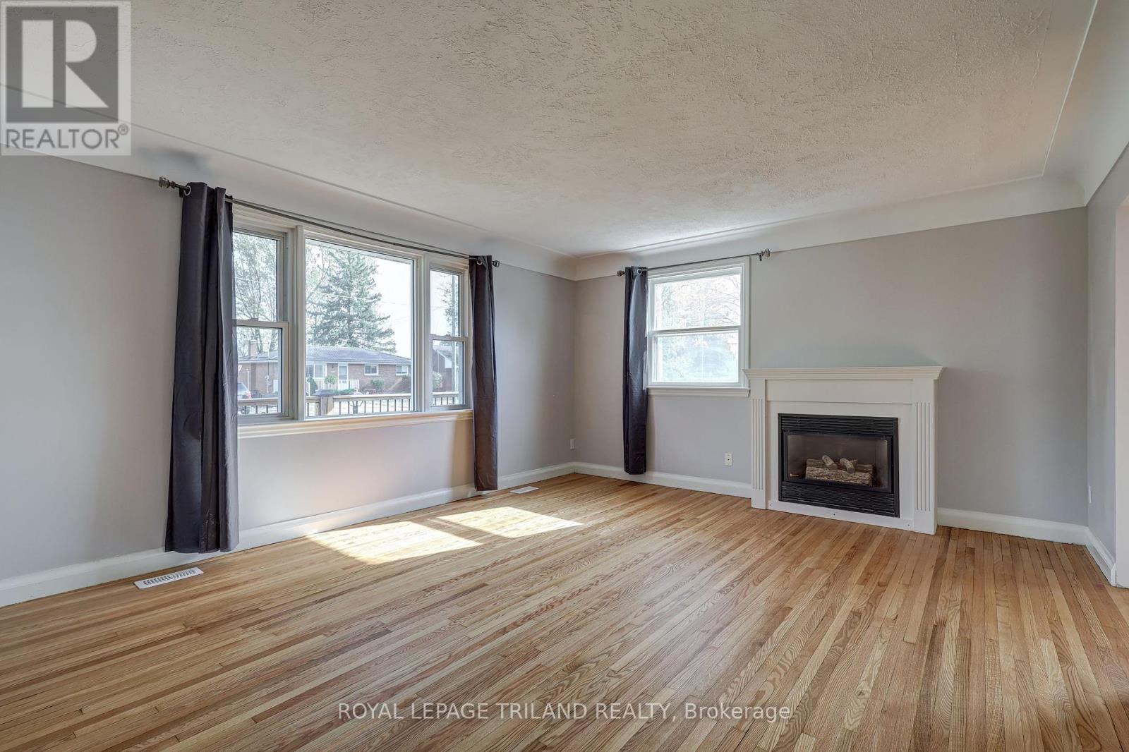 












266 ALMA STREET

,
St. Thomas,




Ontario
N5P3B8

