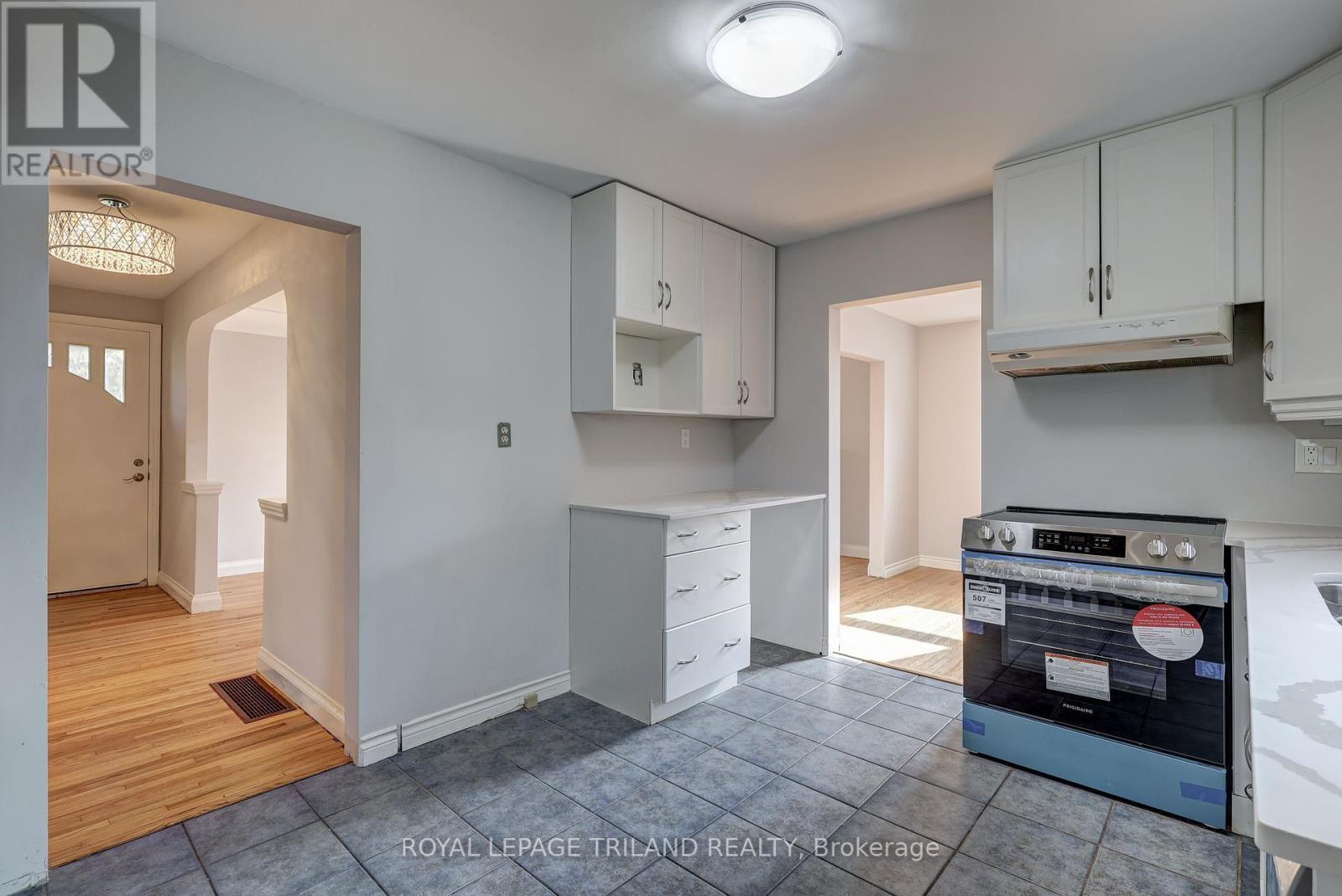 












266 ALMA STREET

,
St. Thomas,




Ontario
N5P3B8

