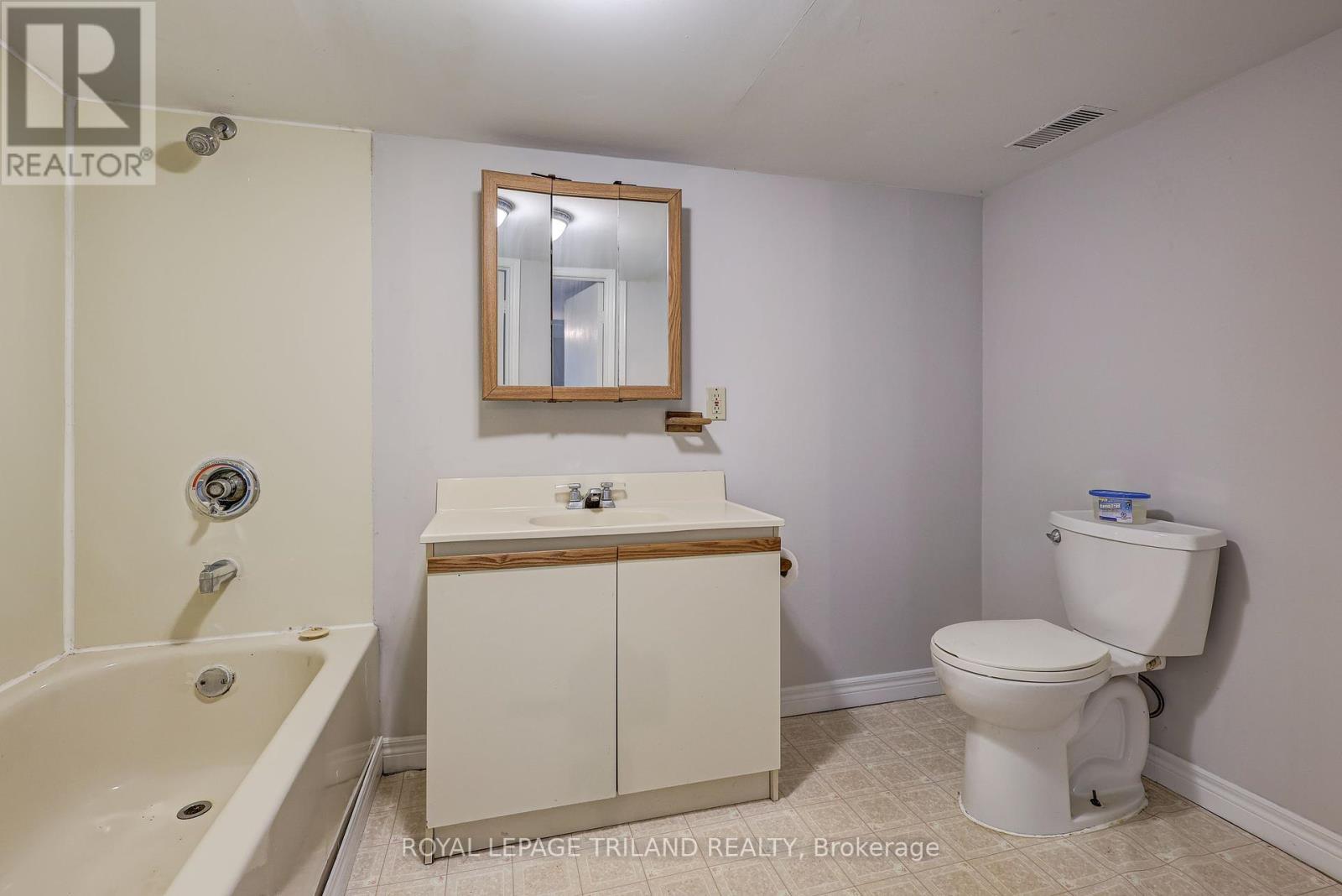 












266 ALMA STREET

,
St. Thomas,




Ontario
N5P3B8

