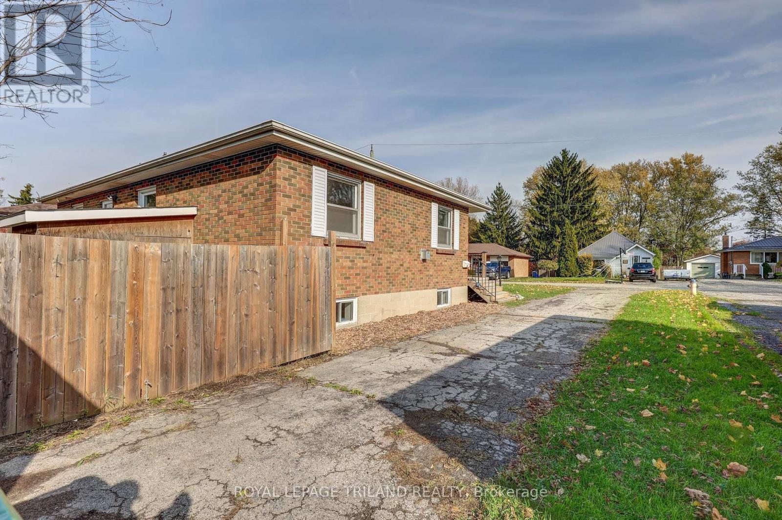 












266 ALMA STREET

,
St. Thomas,




Ontario
N5P3B8

