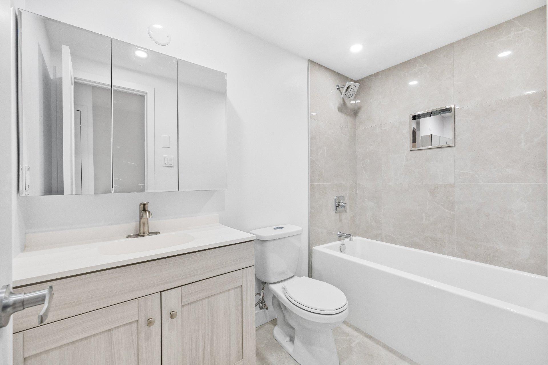 









44


Rue Dauphin

,
Dollard-des-Ormeaux,




QC
H9G1W3

