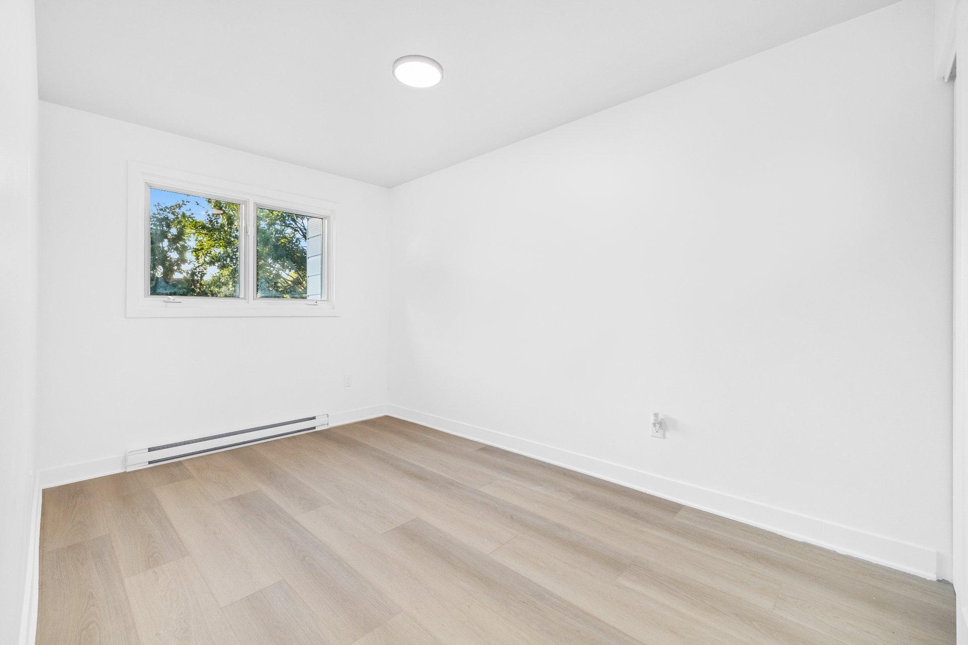 









44


Rue Dauphin

,
Dollard-des-Ormeaux,




QC
H9G1W3

