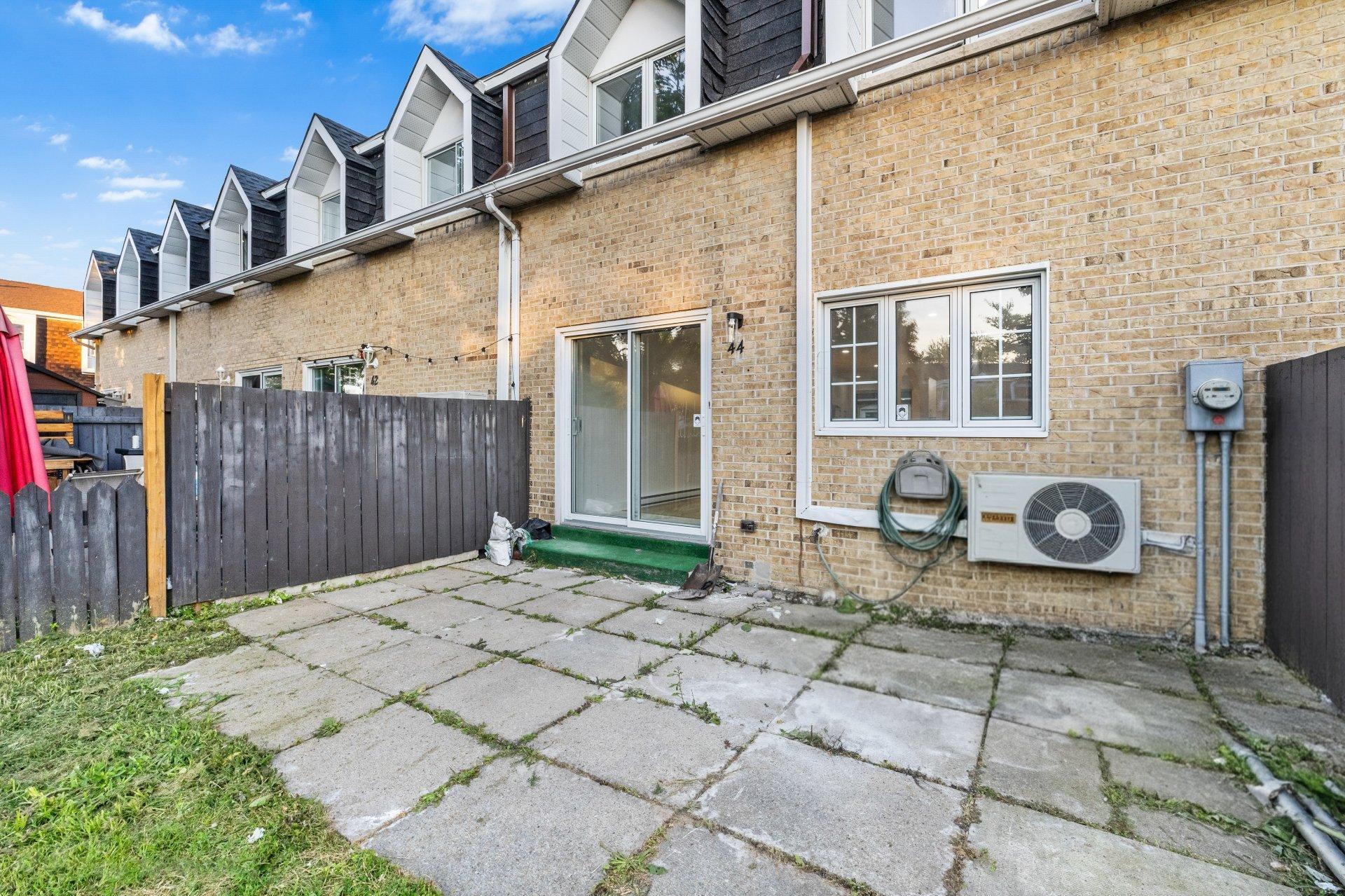 









44


Rue Dauphin

,
Dollard-des-Ormeaux,




QC
H9G1W3

